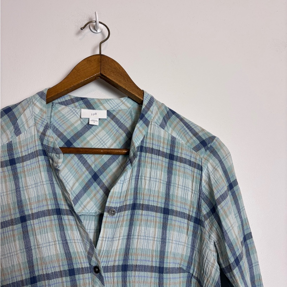 J. Jill Blue Plaid Crinkle Textured Pleated Back Tunic Top - Picture 6 of 9